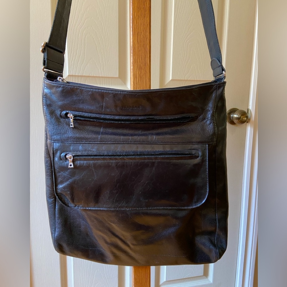 RUDSAK Black Crossbody Bag with Soft Leather